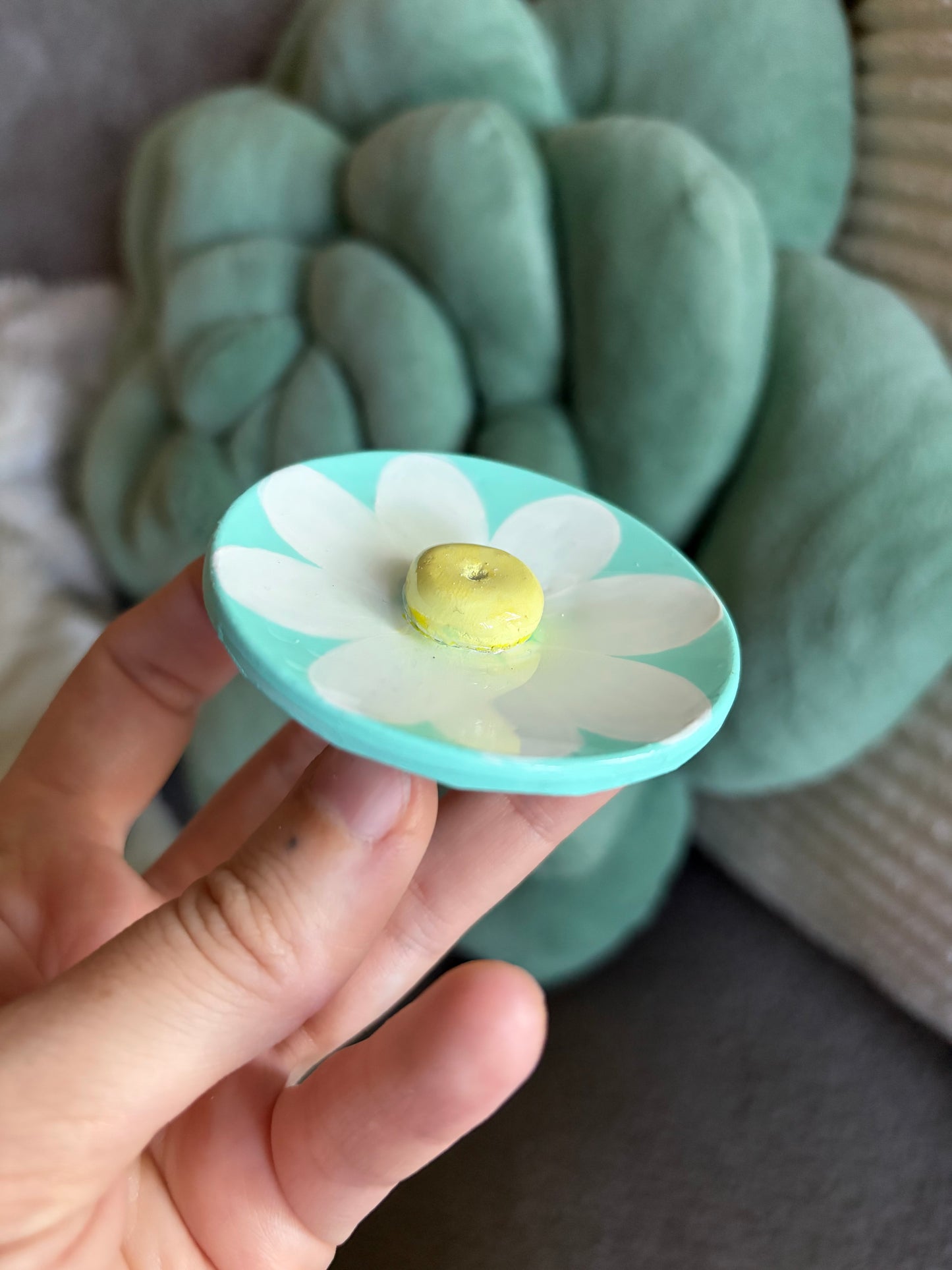 Daisy incense burner