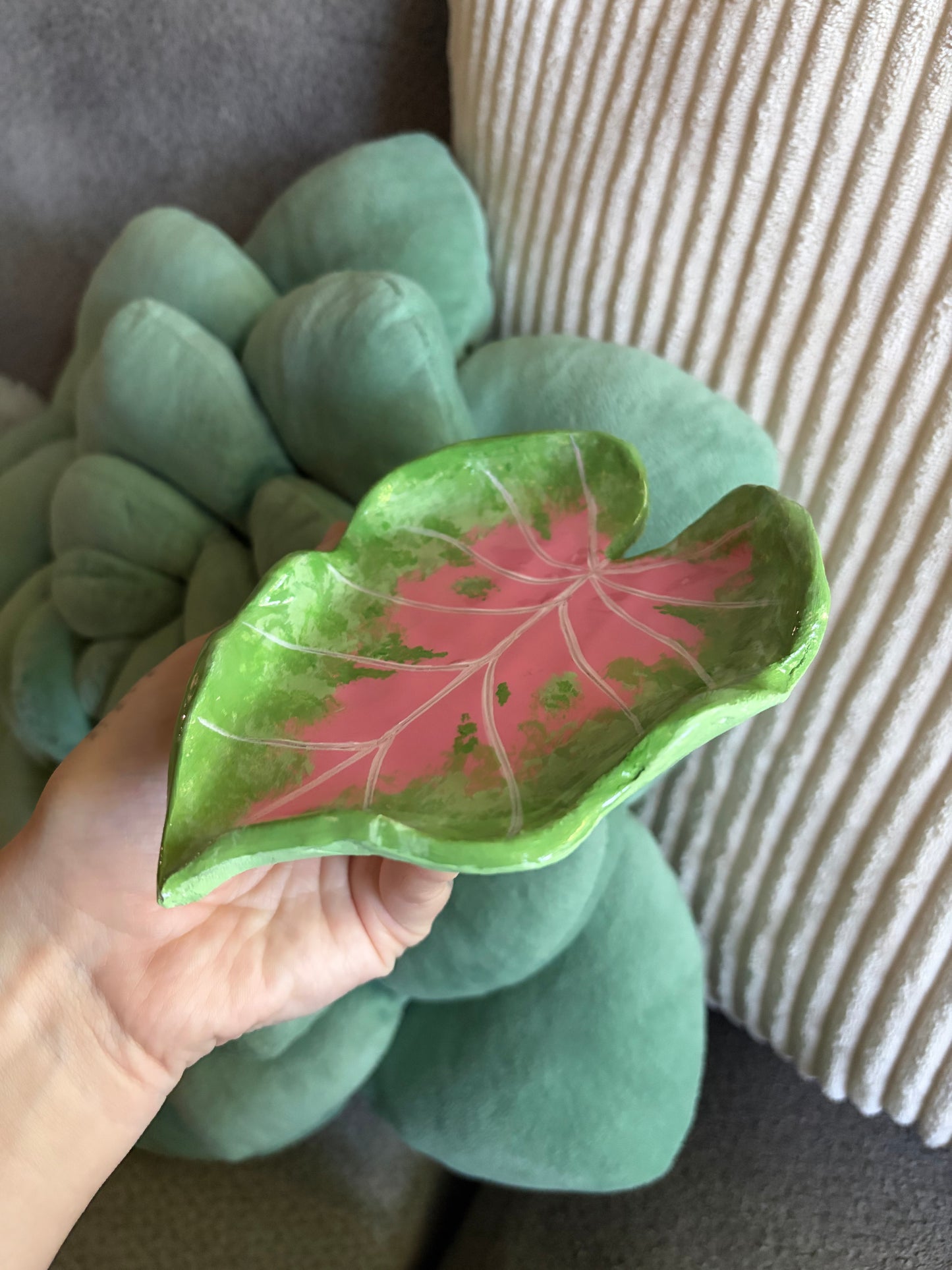 Leaf Jewelry/Trinket Dish (Pink)