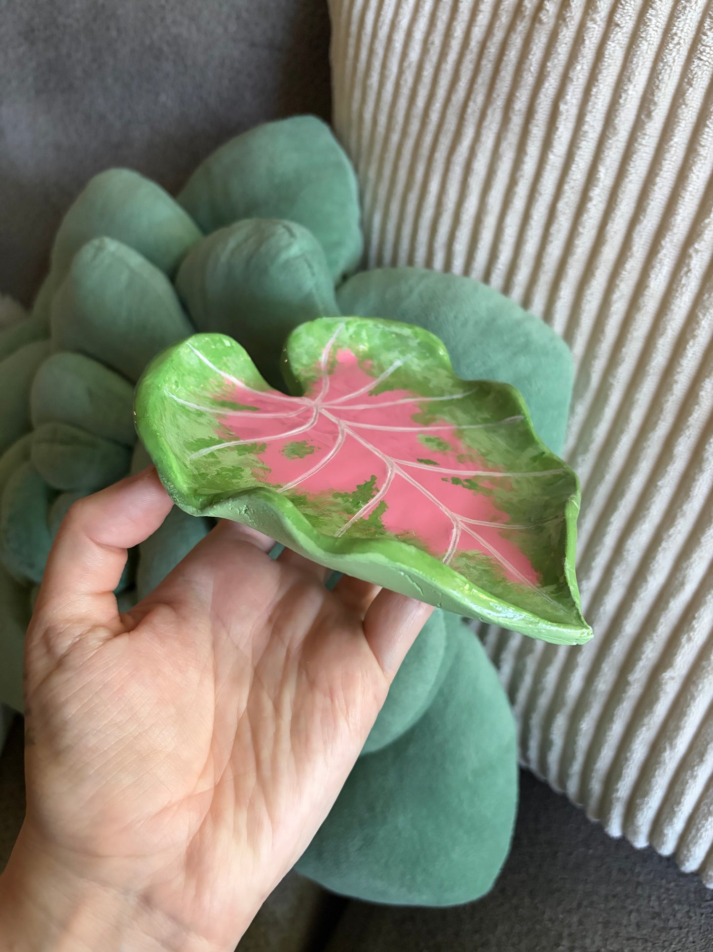 Leaf Jewelry/Trinket Dish (Pink)