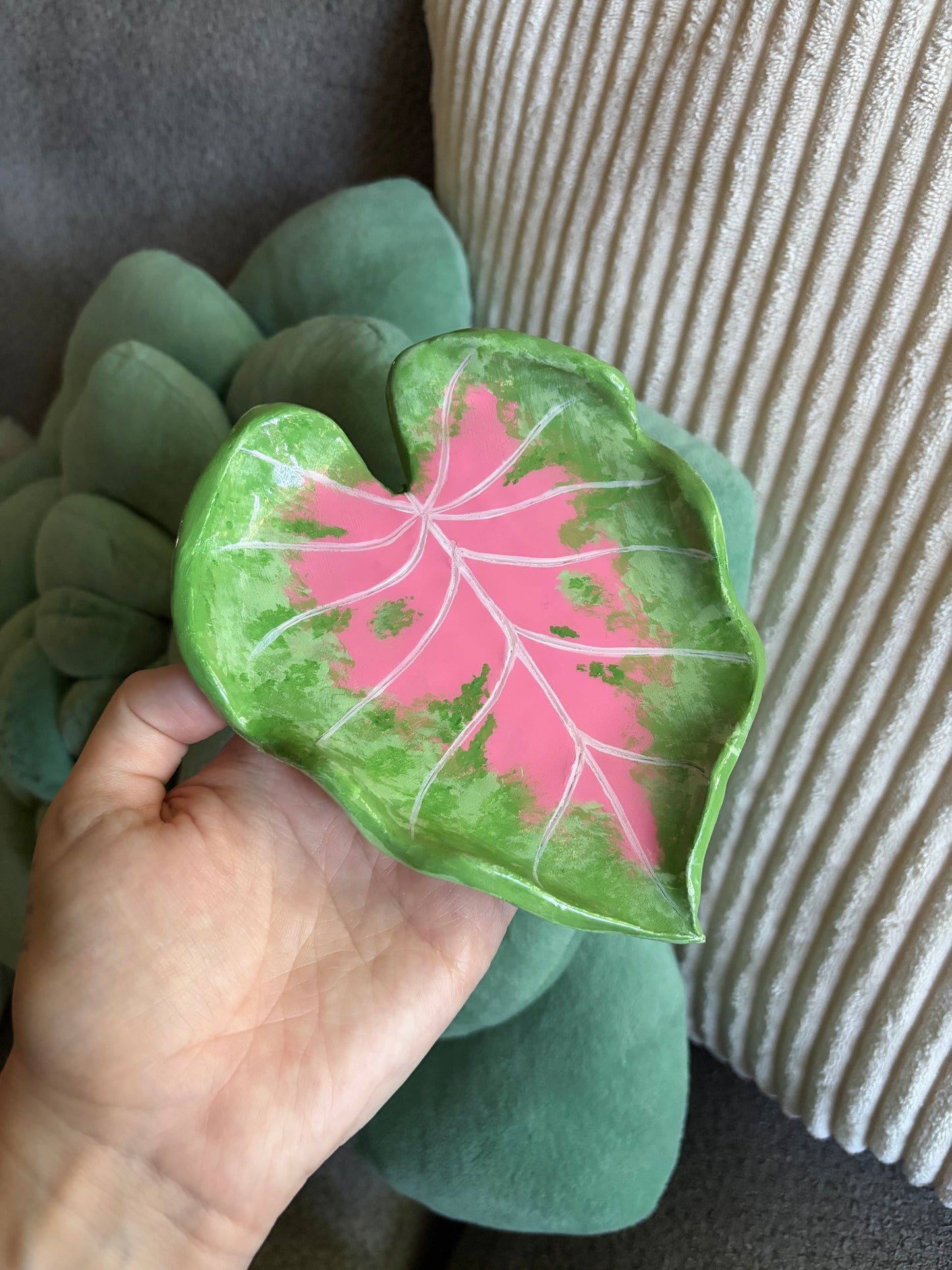 Leaf Jewelry/Trinket Dish (Pink)